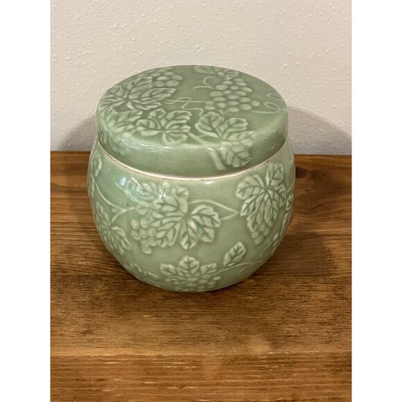 Andrea by Sadek Chopsticks Ceramic Jar with Lid Green Grape Leaf Motif Vintage - Picture 5 of 9